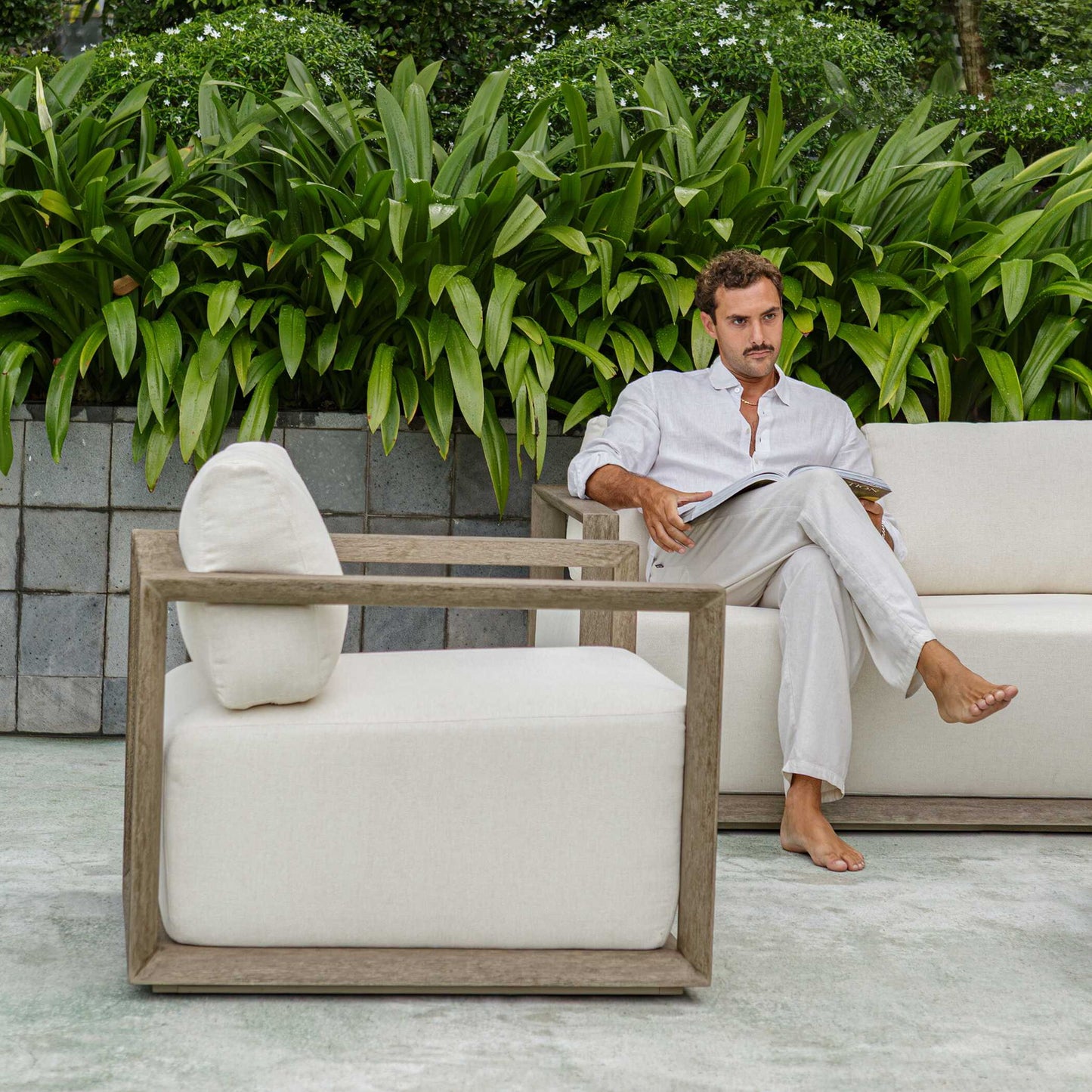 Remsen - Outdoor Lounge Chair - Dark Gray / White