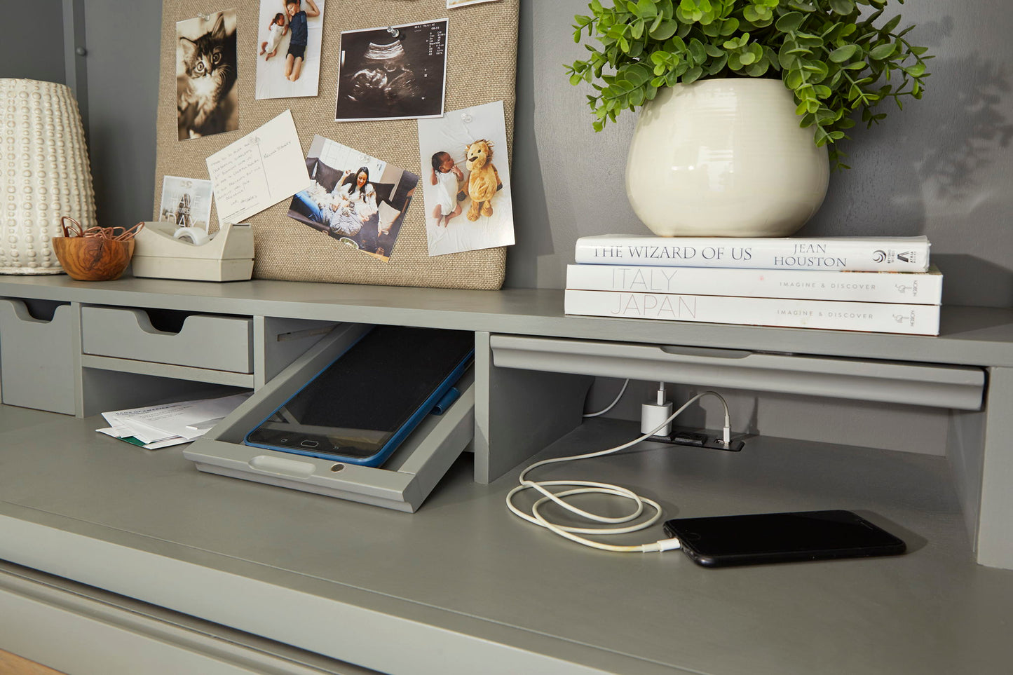 Americana Modern - Workstation with LED Light