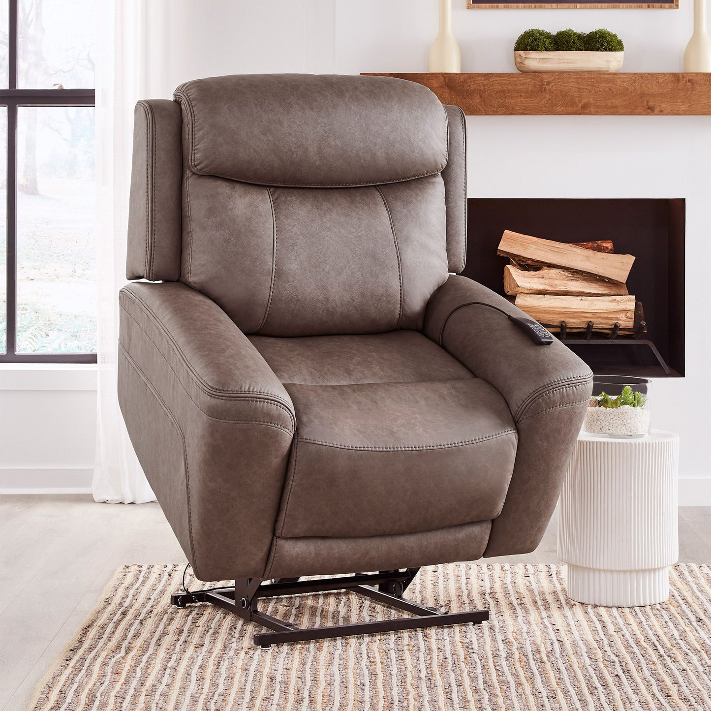 Callahan - Power Lift Recliner With Heat And Massage (Set of 2)