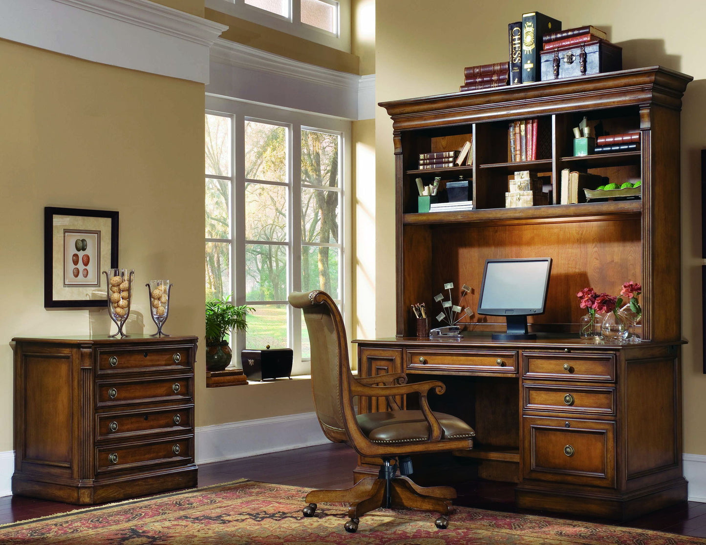 Brookhaven - Desk Chair - Light Brown / Dark Brown
