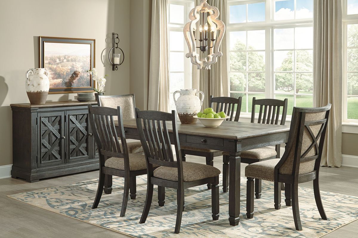 Tyler Creek - Dining Table Set