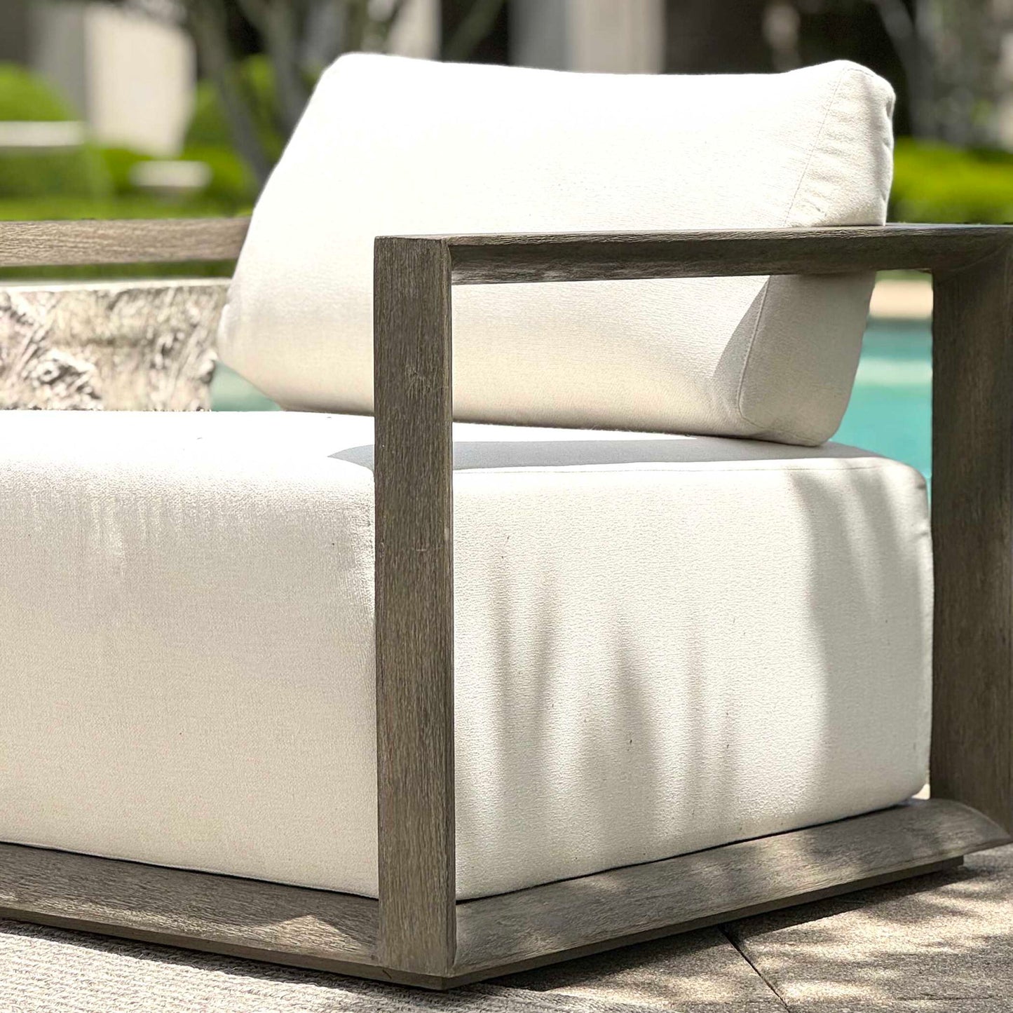 Remsen - Outdoor Lounge Chair - Dark Gray / White
