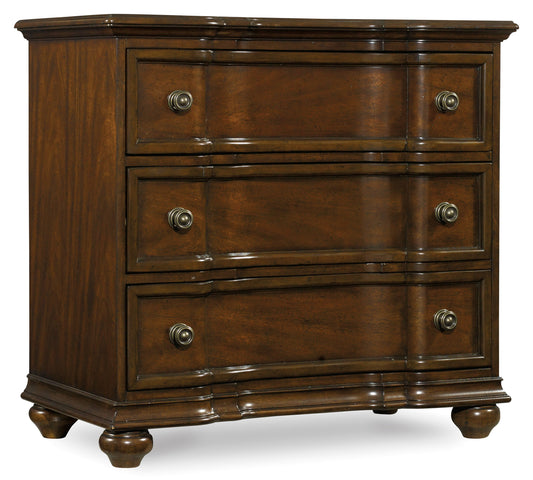 Leesburg - Bachelor's Chest