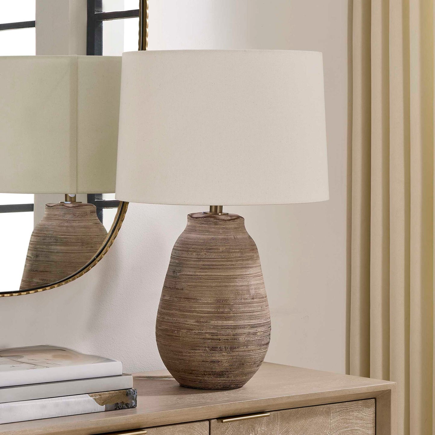 Tonachio - Etched Urn Table Lamp - Brown