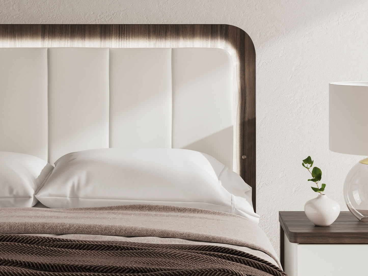 Kendanport - Upholstered Bed