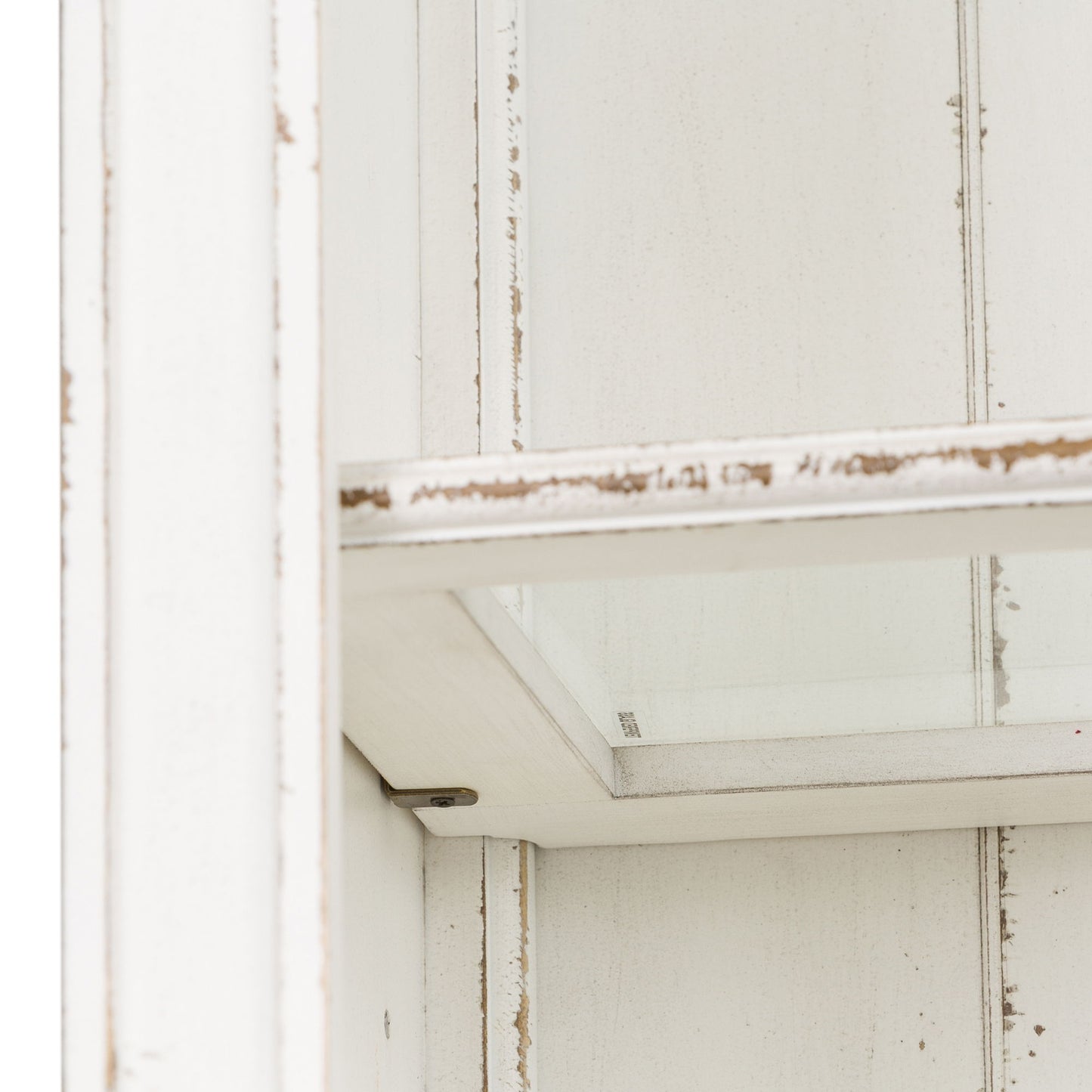 Magnolia Manor - Right Pier - White