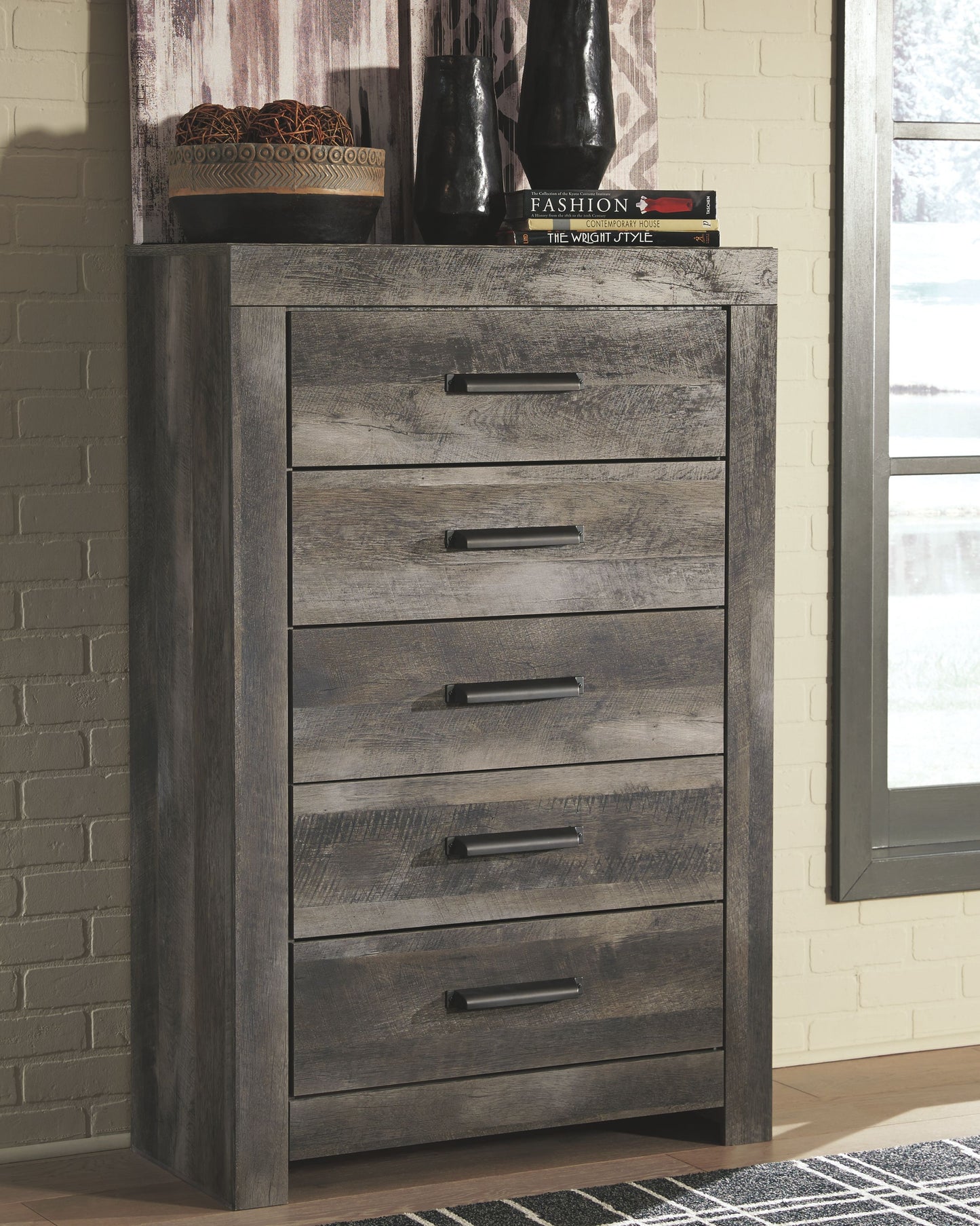 Wynnlow - Gray - Five Drawer Chest