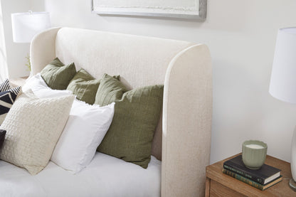Shiloh - Wingback Upholstered Bed