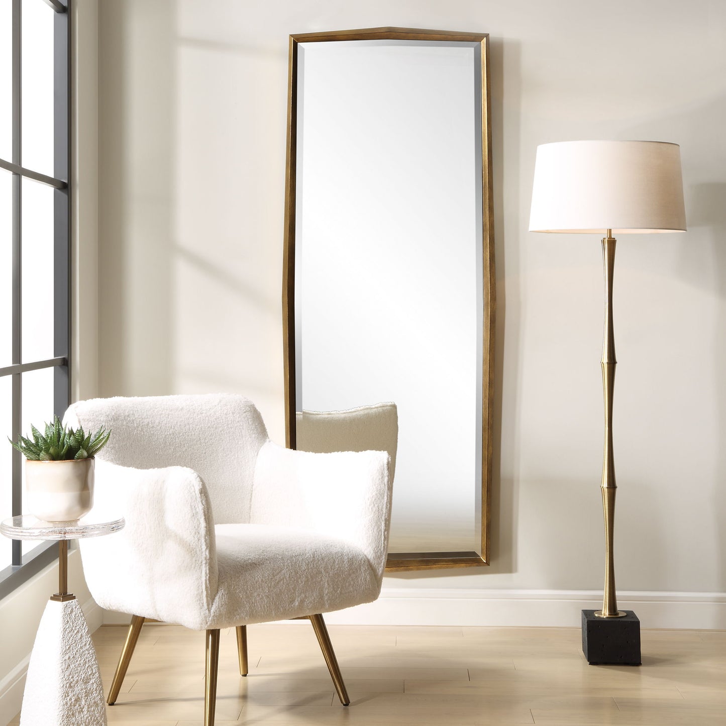 On Point - Wood Dressing Mirror