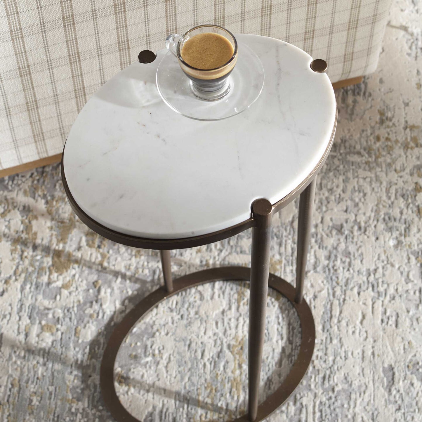 Mercier - Round Marble Accent Table - Brass / White