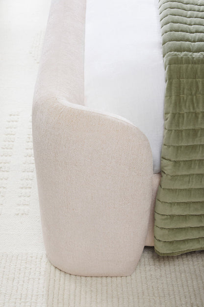 Shiloh - Wingback Upholstered Bed