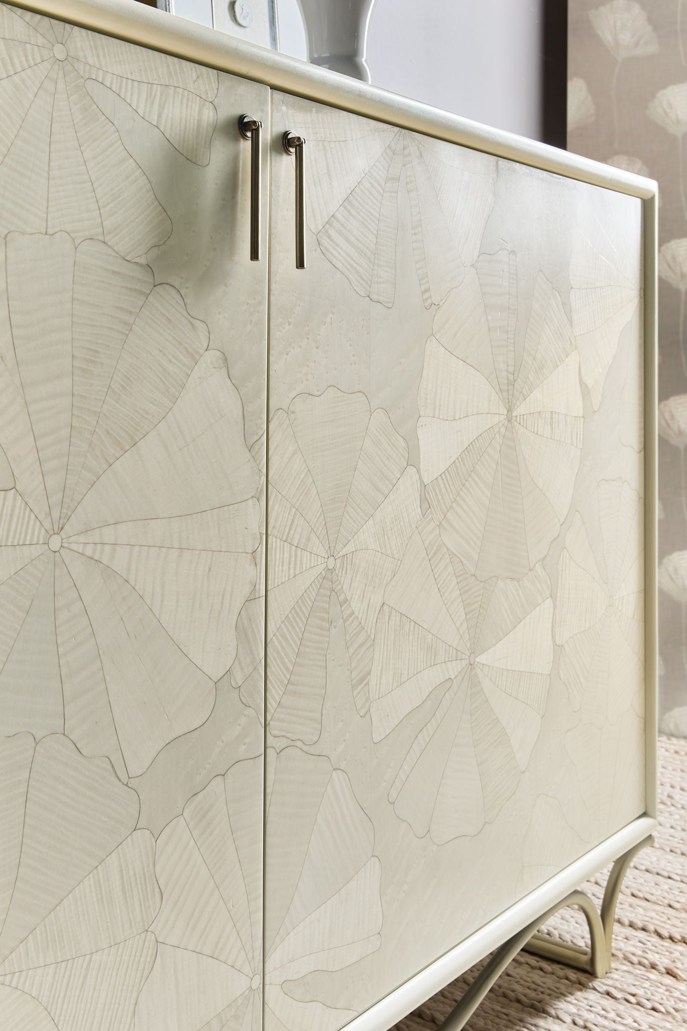 Melange - White Lotus Hall Chest - White