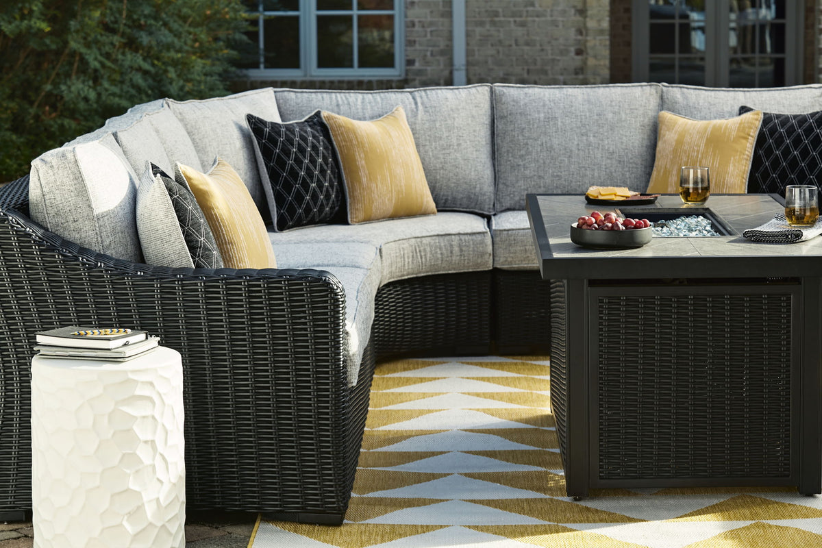 Beachcroft - 3-Piece Outdoor Sectional - Black