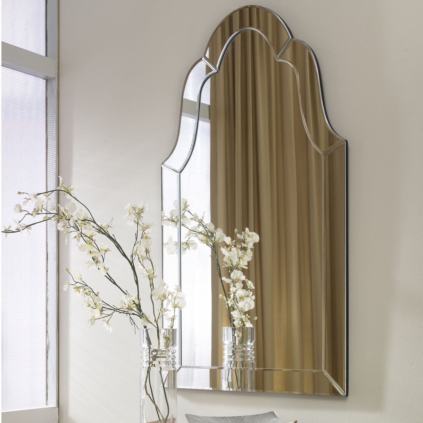 Hovan - Frameless Arched Mirror