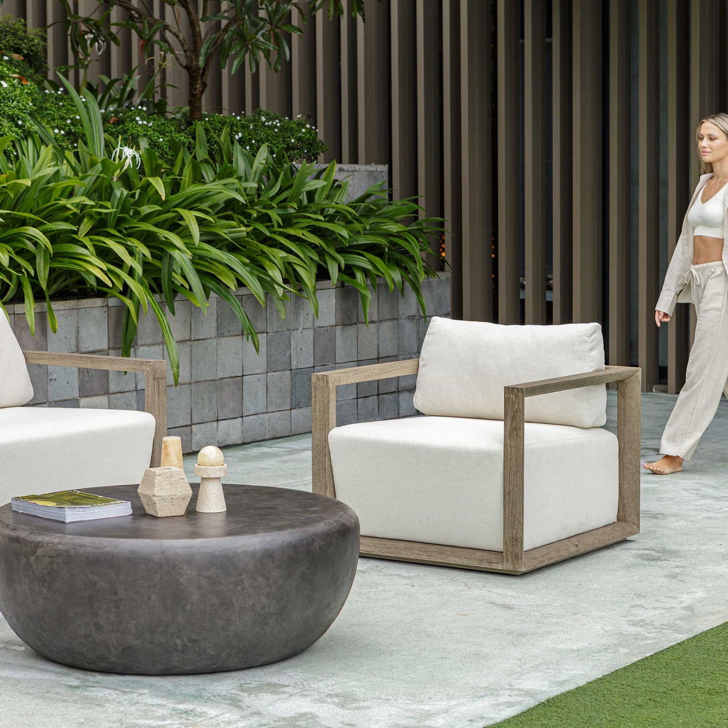 Remsen - Outdoor Lounge Chair - Dark Gray / White