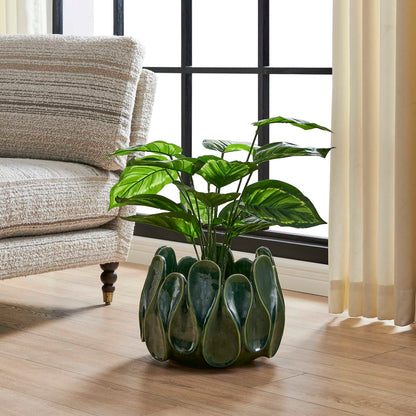 Petal Pinch - Indoor-Outdoor Bowl - Green