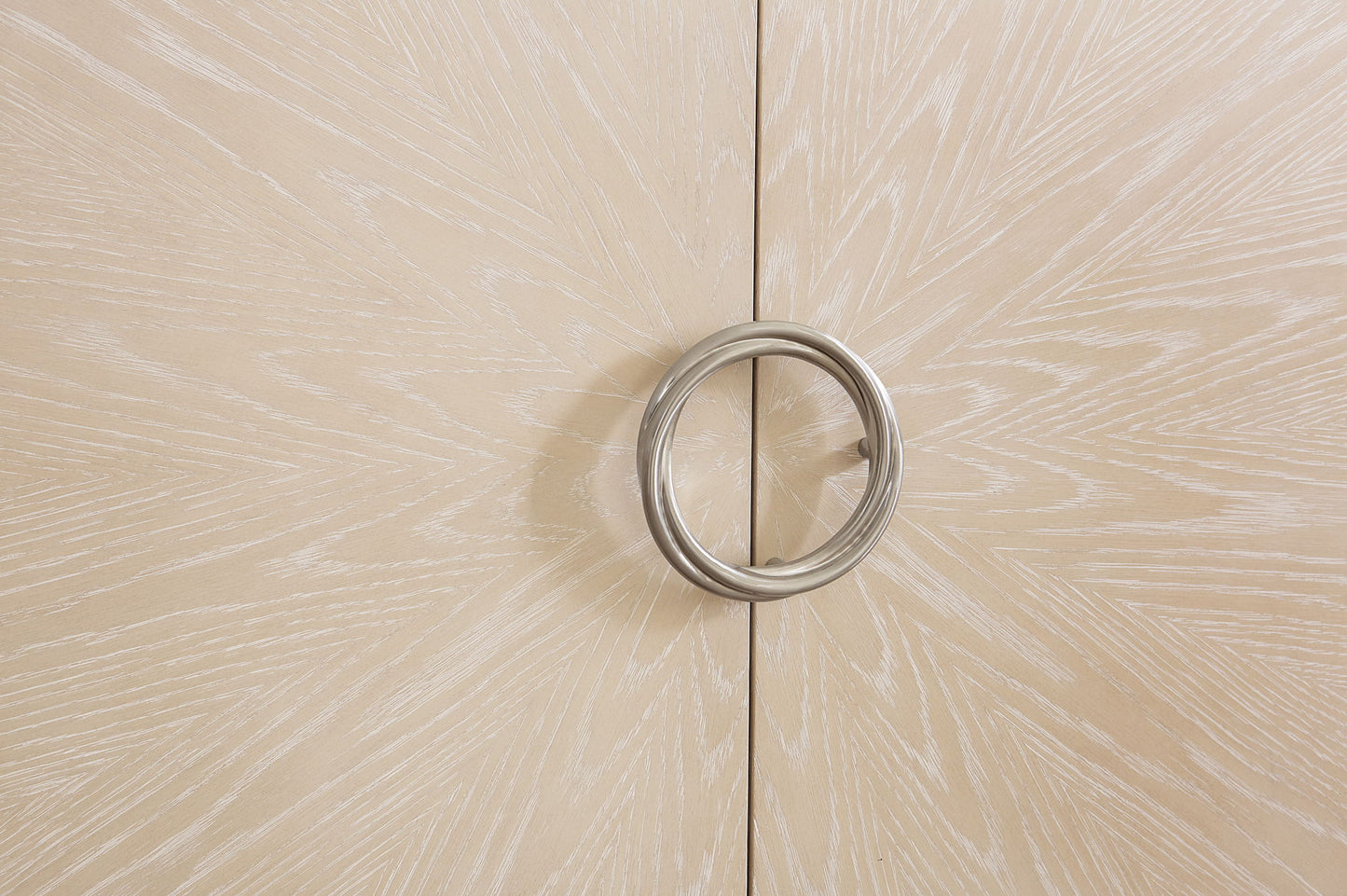 Nouveau Chic - Buffet - Light Brown